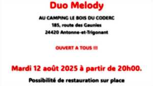 photo le mardi 12 août concert avec louise et son guitariste