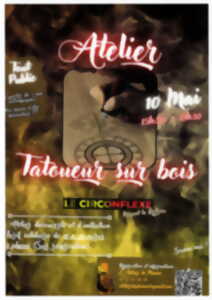 photo Tatoueur sur bois