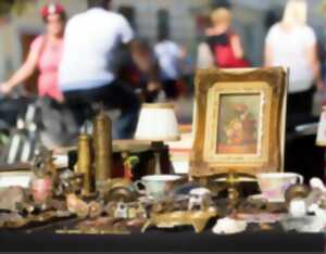photo 38ème brocante à Villeneuve-les-Sablons