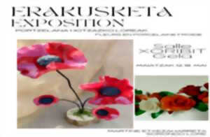 photo Exposition fleurs en porcelaine froide