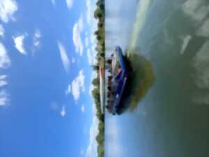 photo Bateau promenade à Penne d'Agenais : Au fil de l'eau