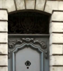 photo Pause Patrimoine : l'oeil aux aguets portes et fenêtres au Petit Bayonne
