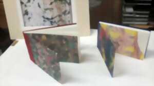 photo Atelier découverte cartonnage et papier marbré