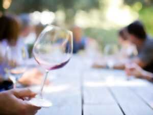 photo Les Vignerons passent à table à l'Usine à gaz avec le Château de Minière