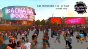photo Bachata Docks – sur le parvis devant Rive Étoile
