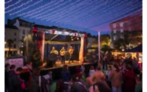 photo Noël à Pau - Marché de Noël Place Clémenceau