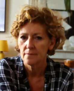 photo Lecture de poésie Marie Piermano à l'Ébénisterie